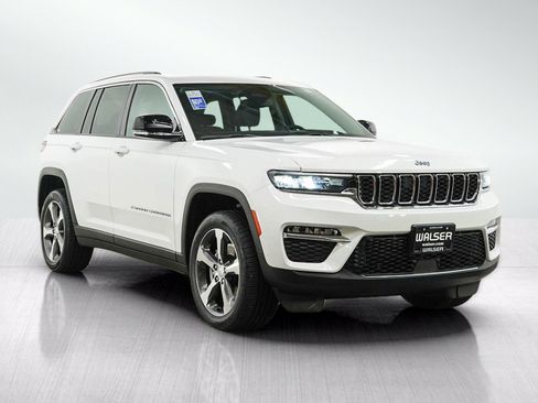 Used 2023 Jeep Grand Cherokee 4WD 4xe image 7