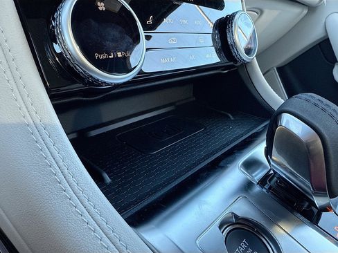 New 2026 Jaguar F-PACE R-Dynamic S image 31