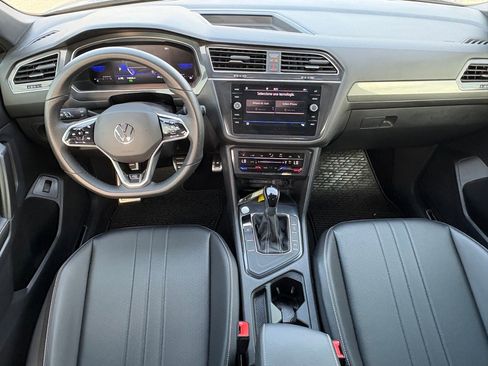 Used 2024 Volkswagen Tiguan SE R-Line image 12