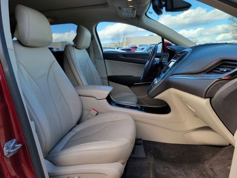 Used 2017 Lincoln MKC Reserve w/ Lincoln MKC Climate Package image 24