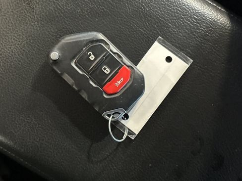 Used 2018 Jeep Wrangler Sport AWD/4WD image 28