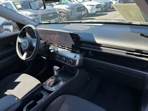 Used 2024 Hyundai Kona SE FWD image 14