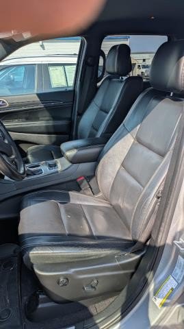 Used 2017 Jeep Grand Cherokee Limited AWD/4WD image 7