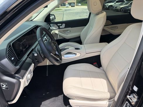Used 2026 Mercedes-Benz GLE 450 4MATIC w/ Winter Package image 12