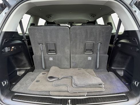 Certified 2022 Jeep Grand Cherokee L Limited w/ Black Appearance Package image 18