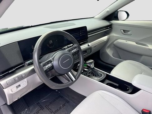 Certified 2024 Hyundai Kona SEL FWD image 9