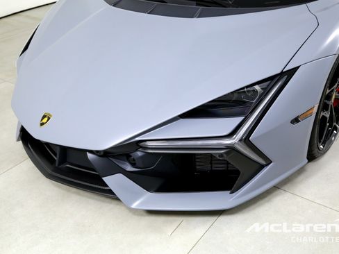 Used 2024 Lamborghini Revuelto AWD/4WD image 32