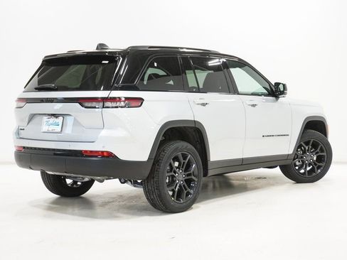 New 2025 Jeep Grand Cherokee Limited image 7