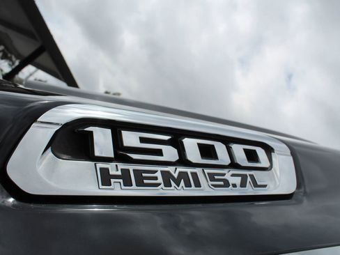 Used 2019 RAM 1500 Limited RWD image 40