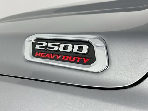 Used 2022 RAM 2500 Limited AWD/4WD image 28