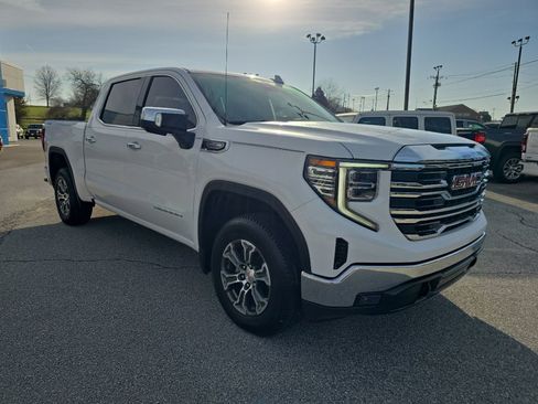 Used 2024 GMC Sierra 1500 SLT image 3