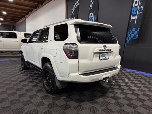 Used 2015 Toyota 4Runner SR5 Premium AWD/4WD image 3