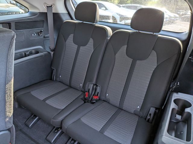 New 2026 Kia Sorento LX FWD image 15