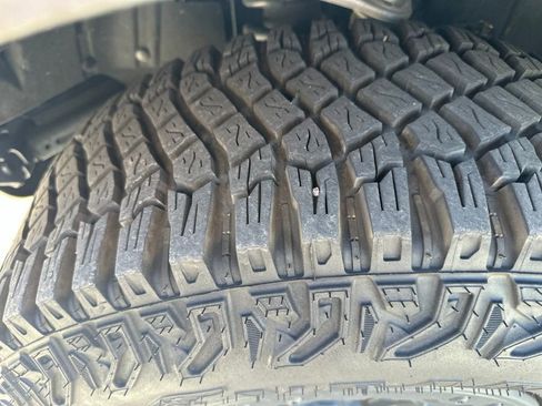 Used 2024 Ford Bronco Wildtrak AWD/4WD image 19