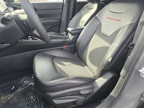 Used 2024 Jeep Compass Trailhawk image 34