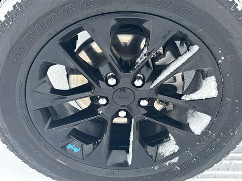 Used 2022 Jeep Wrangler Unlimited Sahara w/ Cold Weather Group image 9