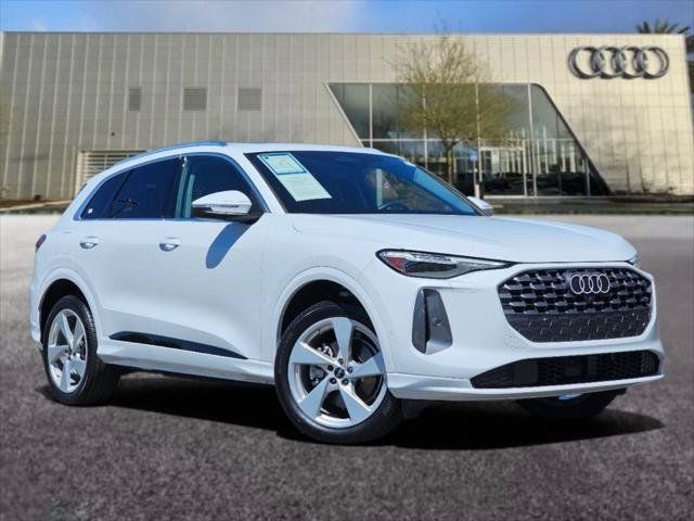 Certified 2025 Audi Q5 Premium w/ Premium Plus AWD/4WD image 1