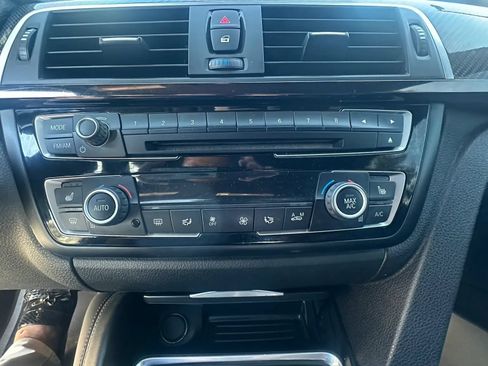 Used 2016 BMW M4 Convertible RWD image 29