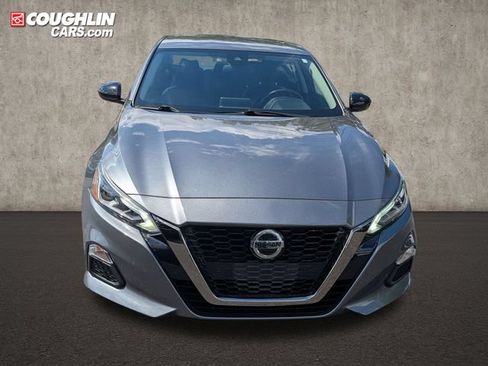 Used 2020 Nissan Altima 2.5 SR FWD image 2