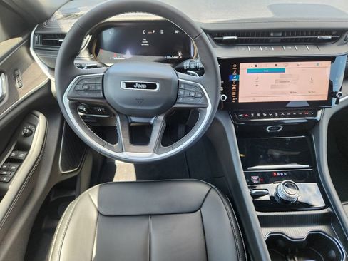 New 2026 Jeep Grand Cherokee L Limited AWD/4WD image 28
