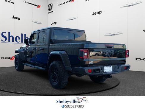 Used 2021 Jeep Gladiator Willys image 4