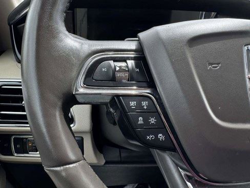 Used 2024 Lincoln Navigator L Reserve AWD/4WD image 27