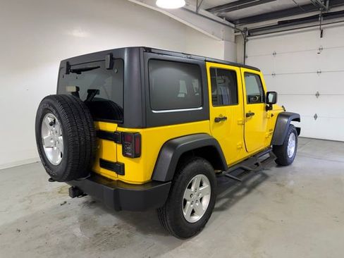 Used 2015 Jeep Wrangler Unlimited Sport w/ Quick Order Package 24S AWD/4WD image 7