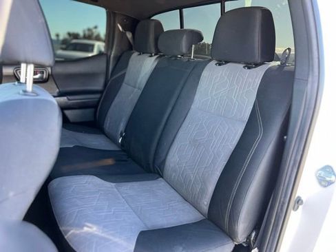 Used 2023 Toyota Tacoma TRD Sport image 16