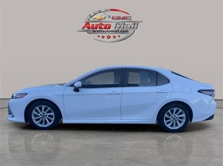 Used 2022 Toyota Camry LE image 1