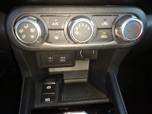 Used 2023 Nissan Kicks SV image 21