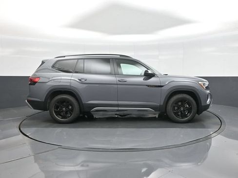 New 2026 Volkswagen Atlas Peak Edition AWD/4WD image 8