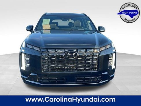 Used 2025 Hyundai Palisade Calligraphy image 2