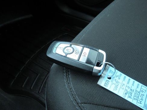 Used 2022 Ford Explorer XLT w/ Class IV Trailer Tow Package image 31