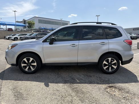 Used 2017 Subaru Forester 2.5i w/ Alloy Wheel Package AWD/4WD image 6