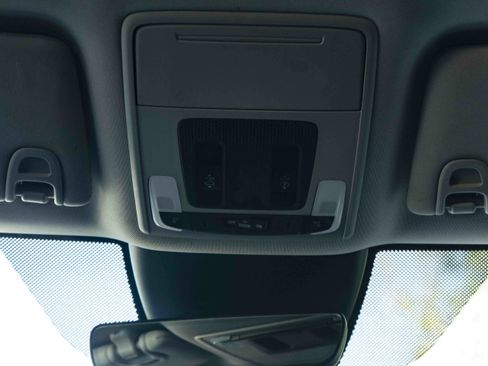 Used 2023 Honda Pilot Touring image 35