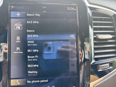 Used 2018 Volvo XC90 T6 Momentum w/ Convenience Package AWD/4WD image 12