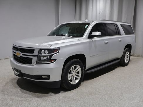 Used 2016 Chevrolet Suburban LT w/ Luxury Package AWD/4WD image 6