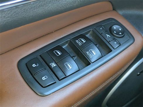 Used 2018 Jeep Grand Cherokee Summit w/ Trailer Tow Group IV image 46