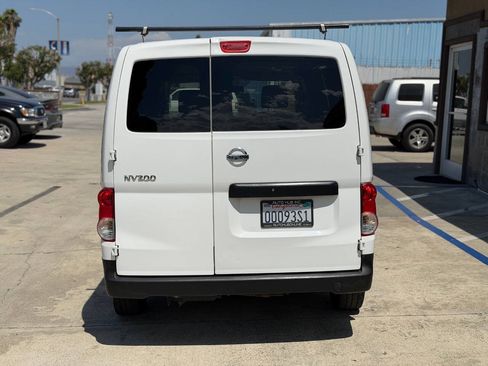 Used 2014 Nissan NV200 S w/ Cruise Control Package FWD image 9
