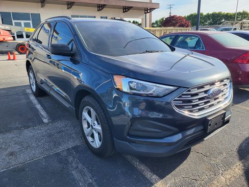 Used 2022 Ford Edge SE image 3
