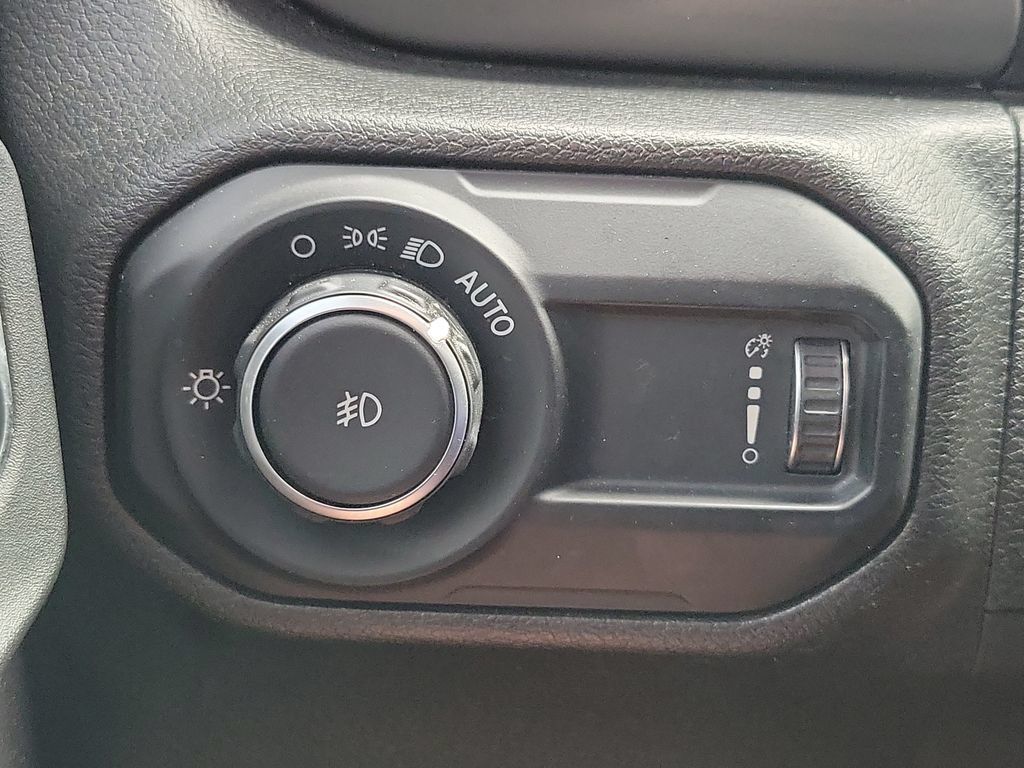 Used 2023 Jeep Wrangler Unlimited Sport AWD/4WD image 27