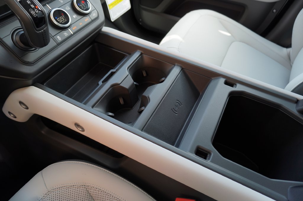 New 2026 Land Rover Defender 110 S AWD/4WD image 27