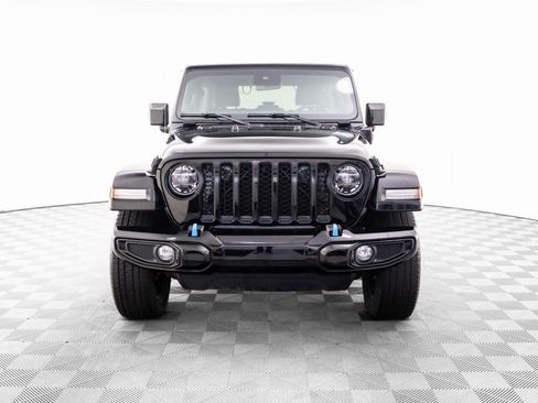 Used 2021 Jeep Wrangler Unlimited Sahara image 9