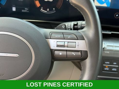 Used 2025 Hyundai Kona SEL FWD image 13