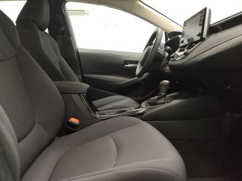 Used 2021 Toyota Corolla LE w/ Carpet Mat Package (TMS) FWD image 21