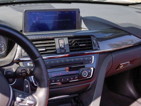 Used 2015 BMW M4 Convertible image 46