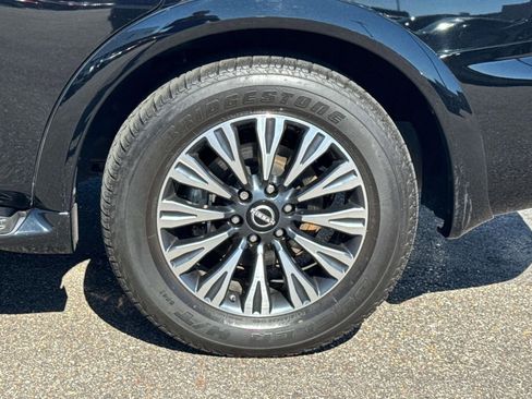 Used 2023 Nissan Armada SL w/ Midnight Edition Package image 3