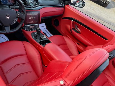 Used 2018 Maserati GranTurismo Sport image 11
