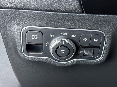 Certified 2025 Mercedes-Benz GLA 250 image 17