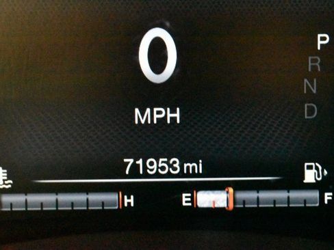 Used 2018 Jeep Renegade Trailhawk w/ Cold Weather Group II image 23